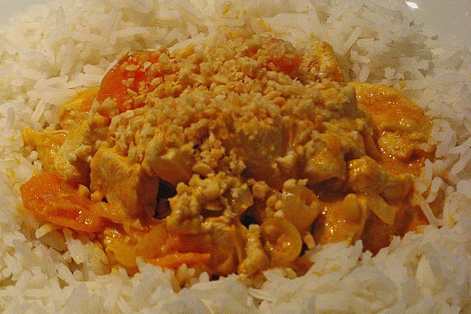 Rotes Thai-Curry mit Hähnchen