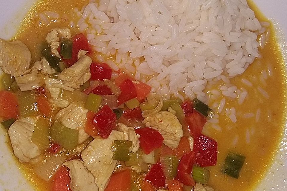 Rotes Thai-Curry mit Hähnchen