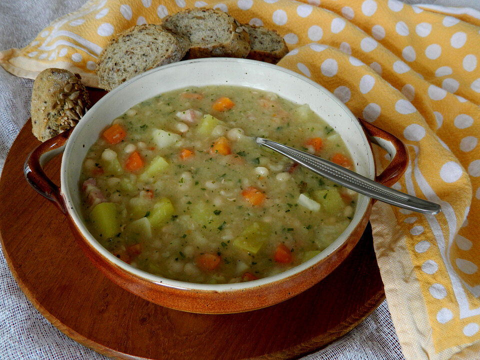Westfälische weiße Bohnensuppe Omas Art von Schwalbe| Chefkoch