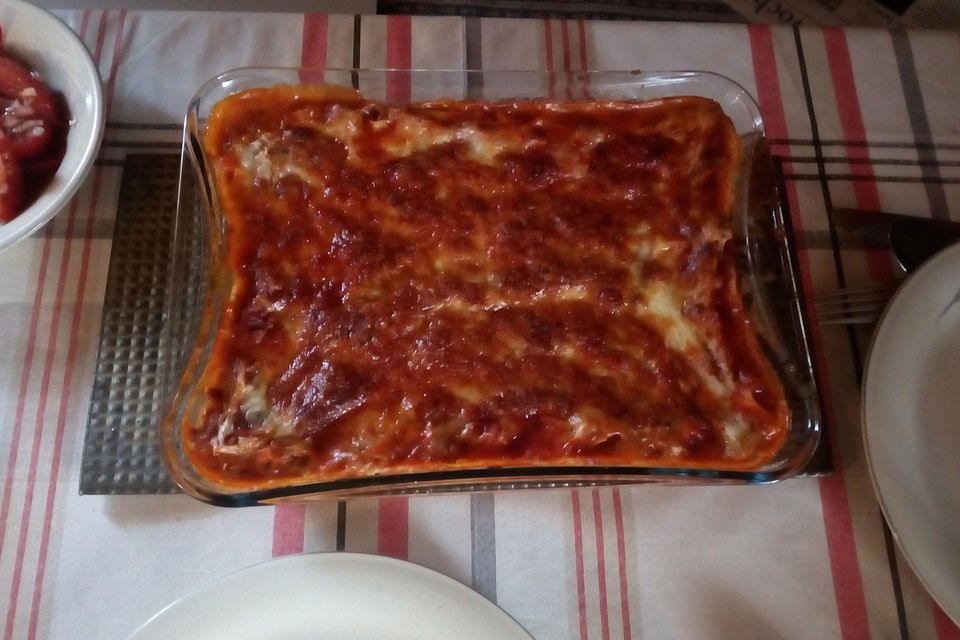 Béchamel-Hackfleisch-Lasagne