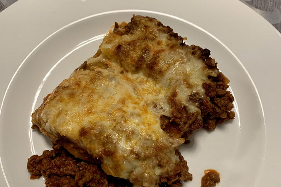 Béchamel-Hackfleisch-Lasagne