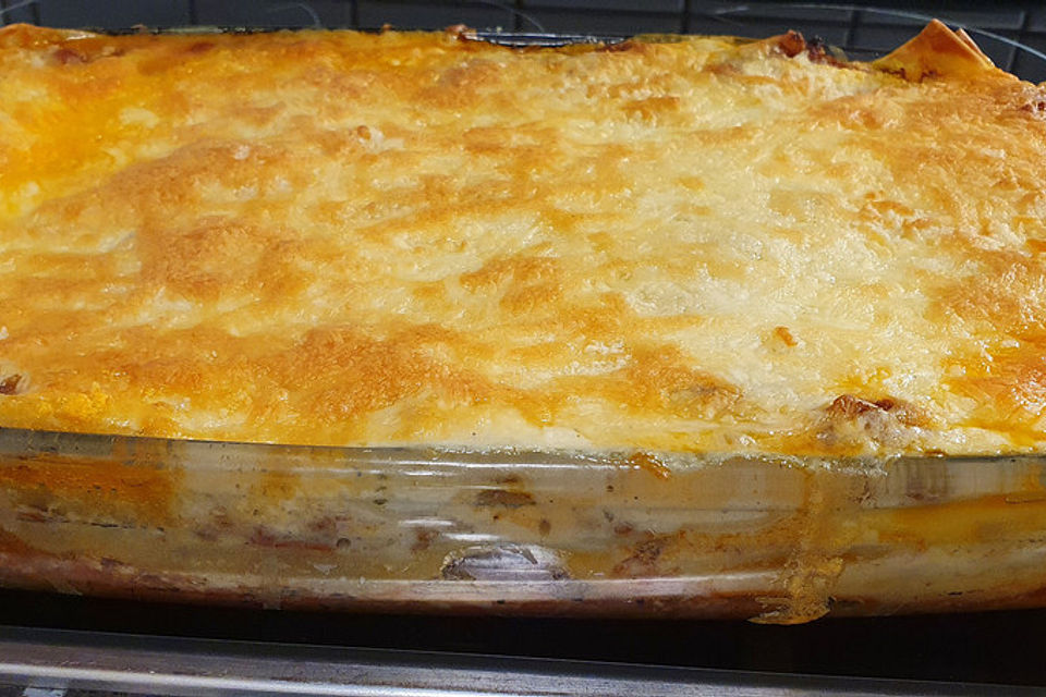 Béchamel-Hackfleisch-Lasagne