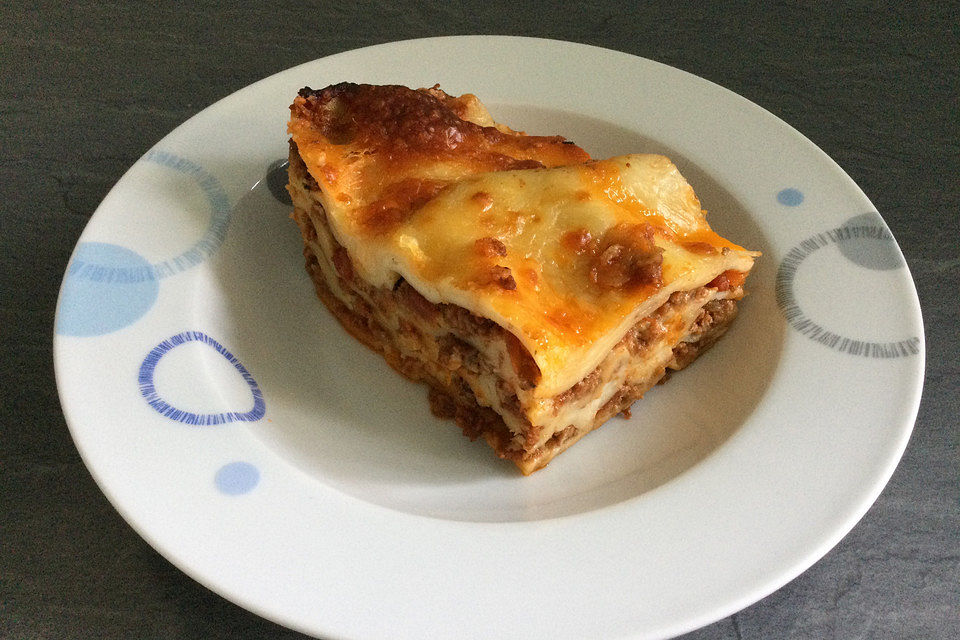 Béchamel-Hackfleisch-Lasagne