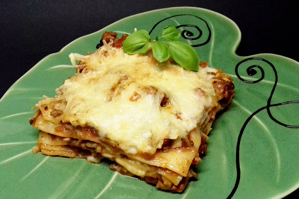 Béchamel-Hackfleisch-Lasagne