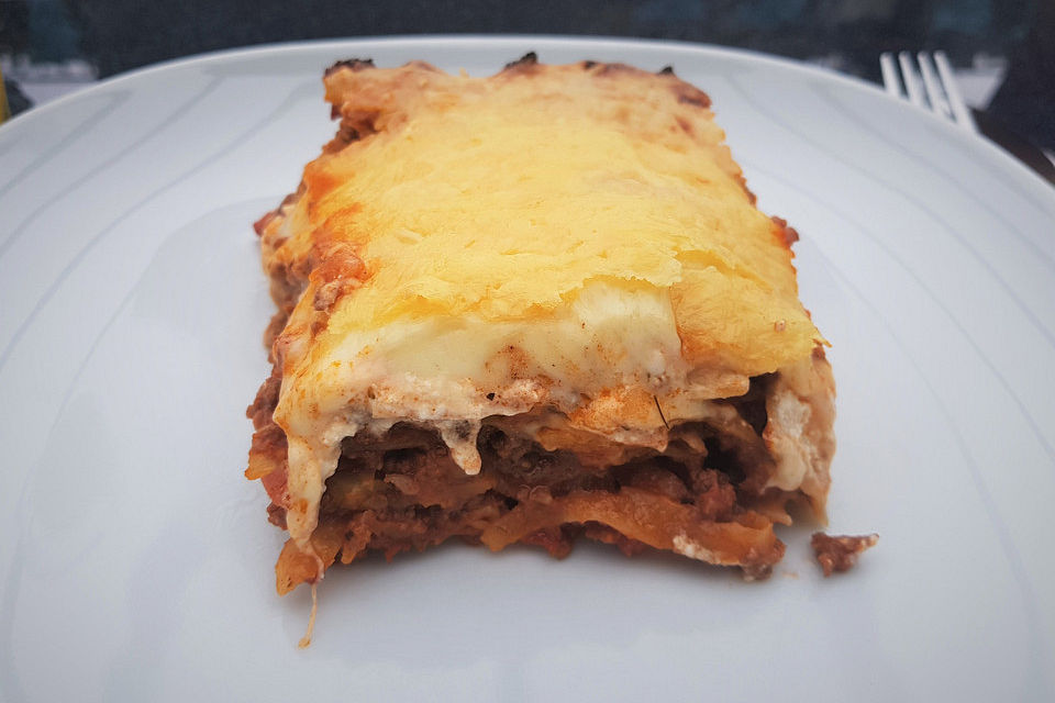 Béchamel-Hackfleisch-Lasagne