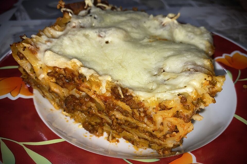 Béchamel-Hackfleisch-Lasagne