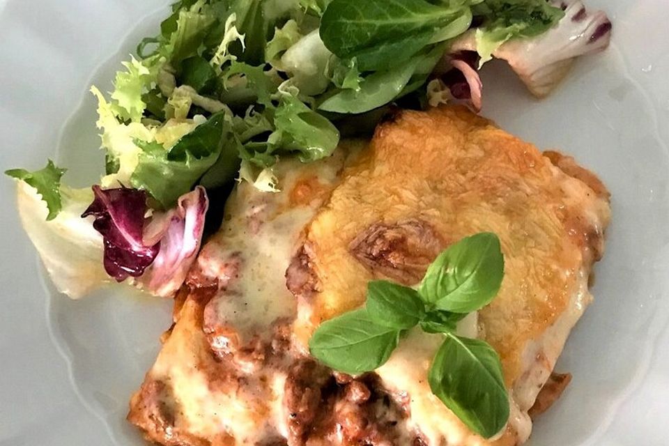 Béchamel-Hackfleisch-Lasagne