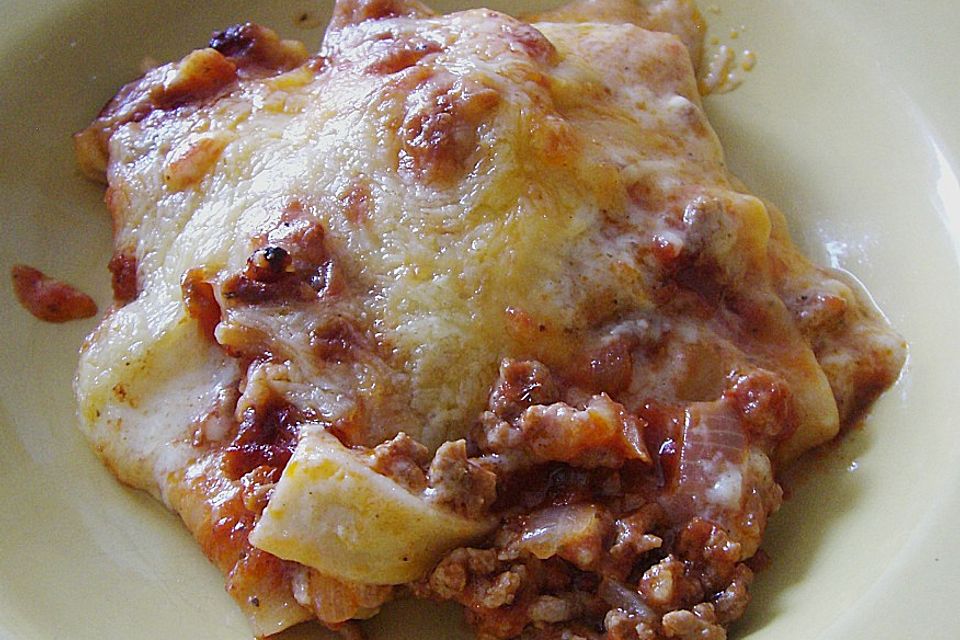 Béchamel-Hackfleisch-Lasagne