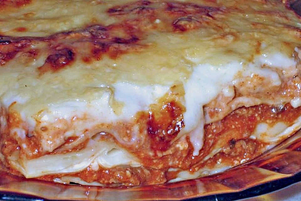 Béchamel-Hackfleisch-Lasagne