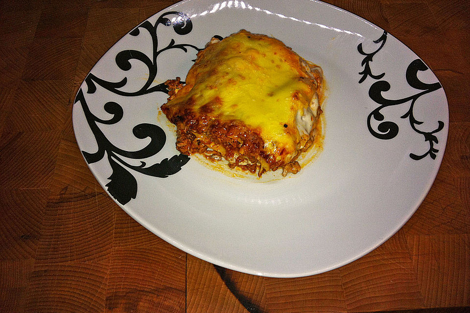 Béchamel-Hackfleisch-Lasagne