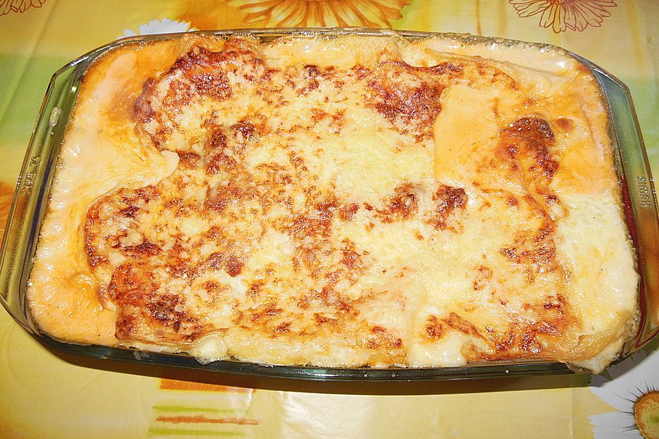 Béchamel-Hackfleisch-Lasagne