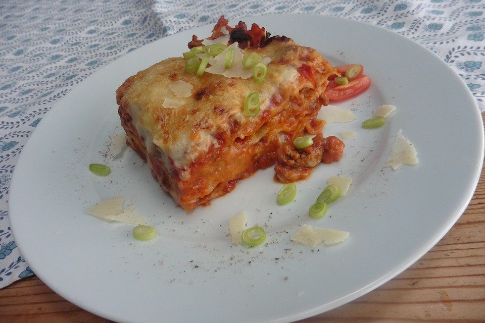 Béchamel-Hackfleisch-Lasagne