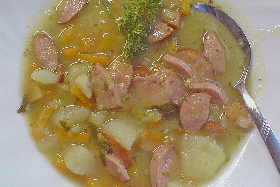 Kartoffelsuppe mit Speck und Majoran