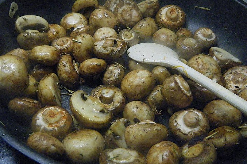 Antipasti - marinierte Champignons