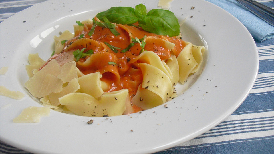 Einfache Tomaten - Sahne Sauce von Anyana Einfache Tomaten - Sahne Sauce von Anyana