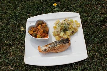 Geschmorte Gurken In Paprika Rahm Sauce Von Laadidaa Chefkoch 