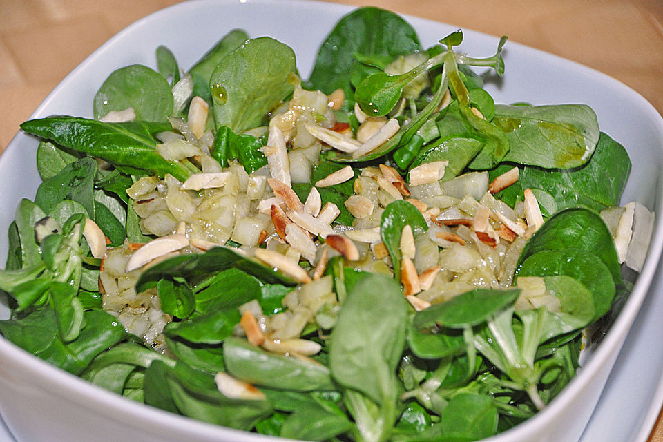 Feldsalat mit Orangenvinaigrette