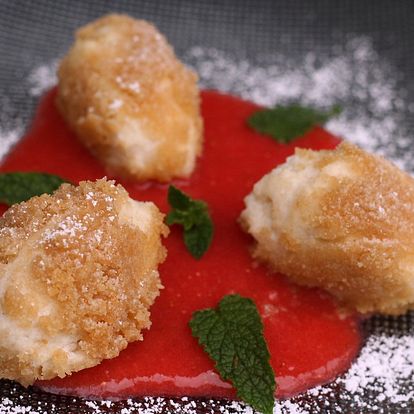 いちごの鏡の上の鍋の餃子 Recipe How To Make Calories Ingredients And Nutrition Foodcors Japan 日本