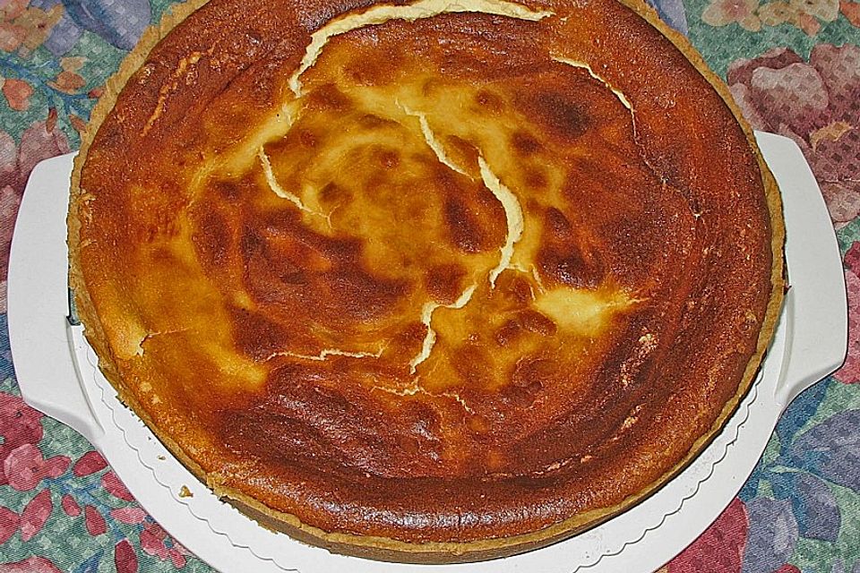 Käsekuchen mit Quark und Sahne