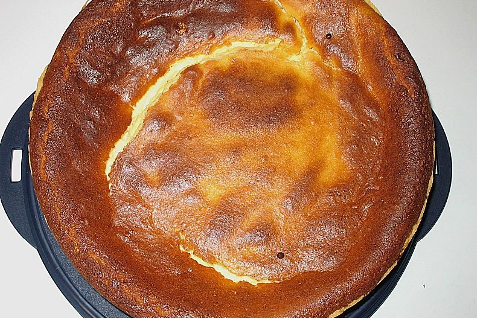 Käsekuchen mit Quark und Sahne