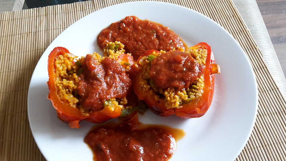 Gefüllte Paprika mit Bulgur