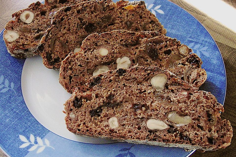 Saftiges Apfel - Früchtebrot