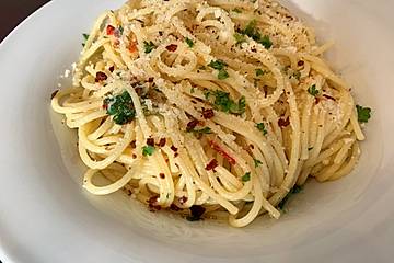 Spaghettini aglio, olio e peperoncino