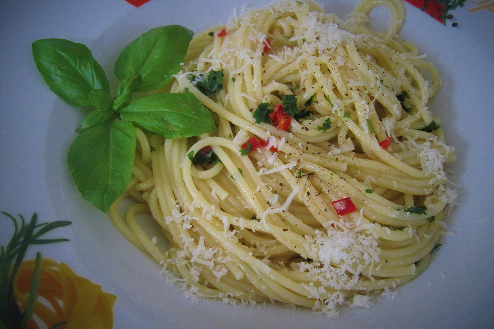 Spaghettini aglio, olio e peperoncino