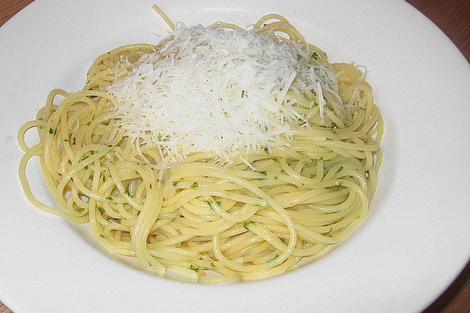 Spaghettini aglio, olio e peperoncino