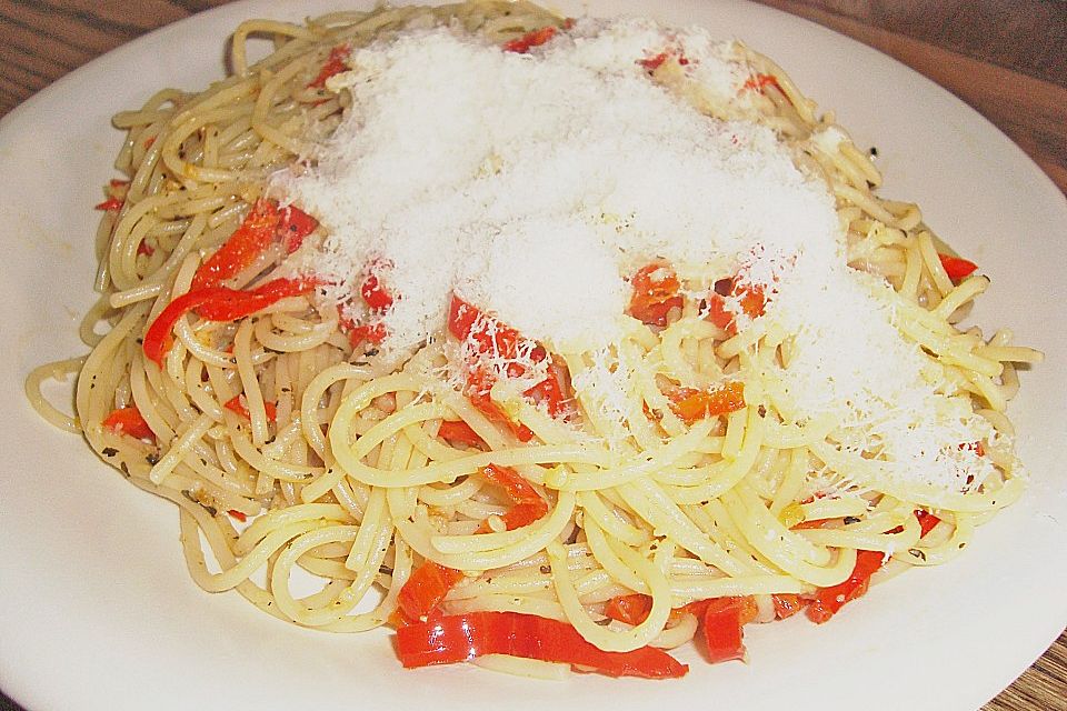 Spaghettini aglio, olio e peperoncino