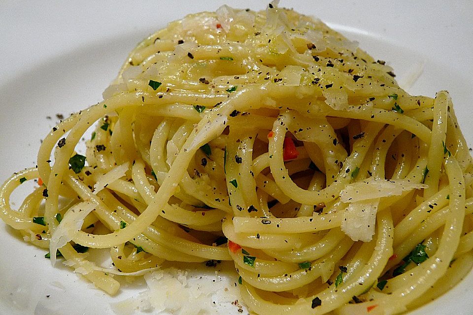 Spaghettini aglio, olio e peperoncino