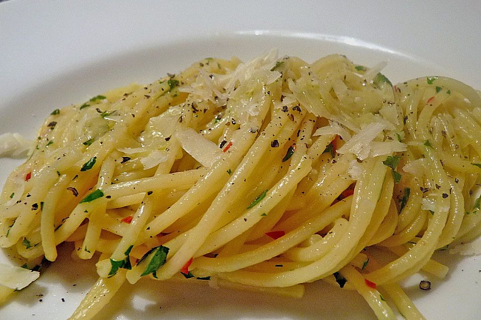 Spaghettini aglio, olio e peperoncino