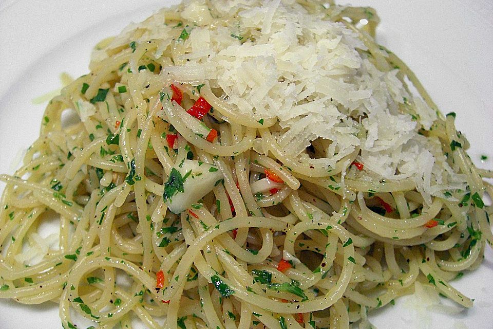 Spaghettini aglio, olio e peperoncino