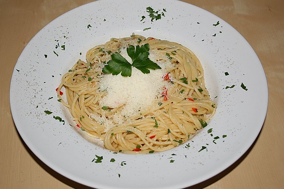 Spaghettini aglio, olio e peperoncino