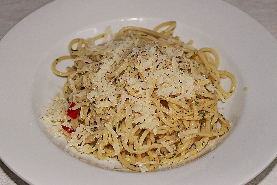 Spaghettini aglio, olio e peperoncino