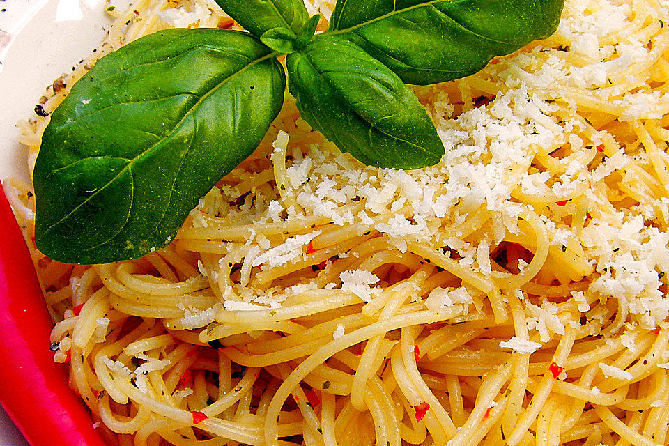 Spaghettini aglio, olio e peperoncino