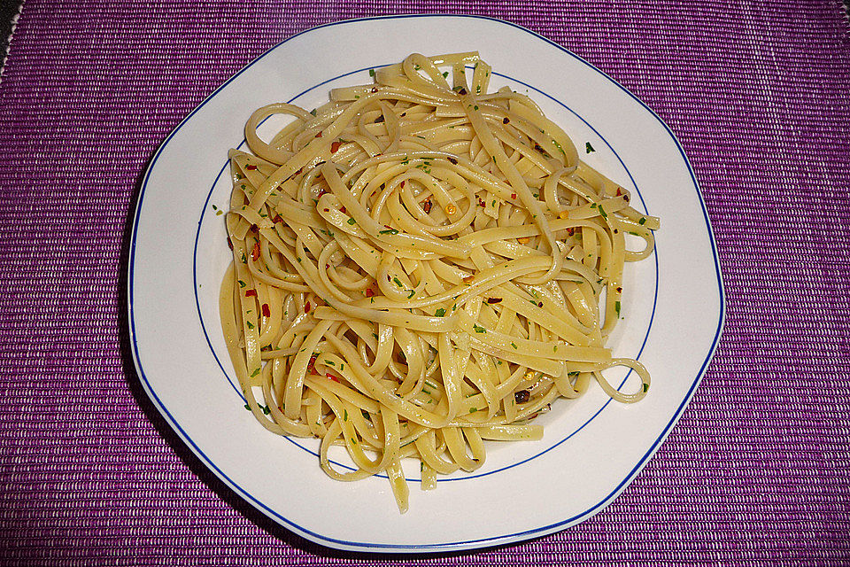 Spaghettini aglio, olio e peperoncino