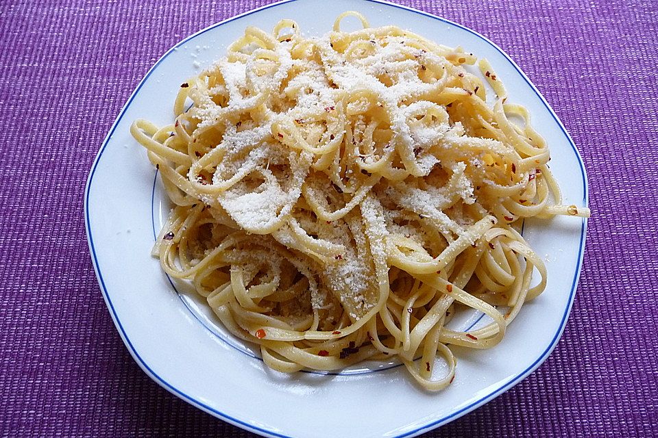 Spaghettini aglio, olio e peperoncino