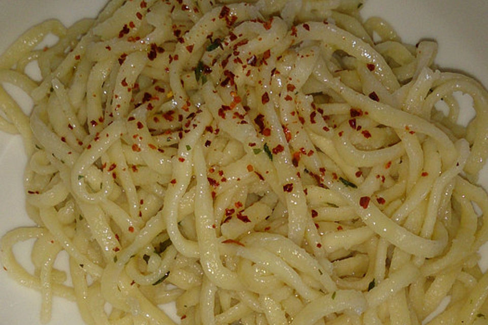 Spaghettini aglio, olio e peperoncino