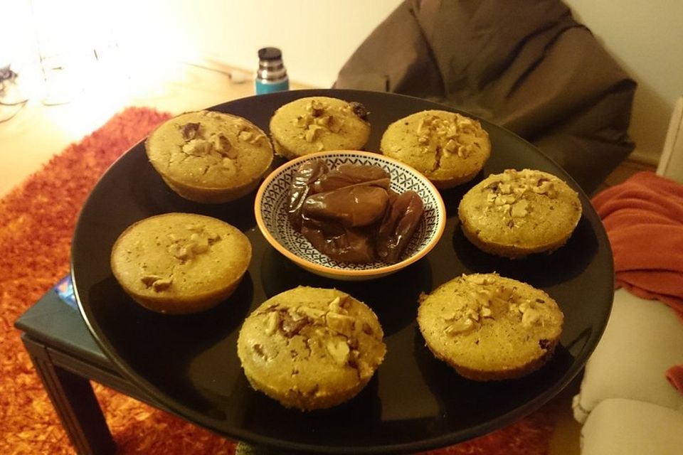 Schoko-Kürbis-Muffins mit Nüssen