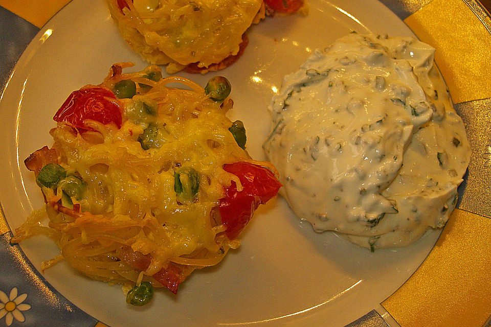 Spaghetti - Muffins mit Kräuterquark