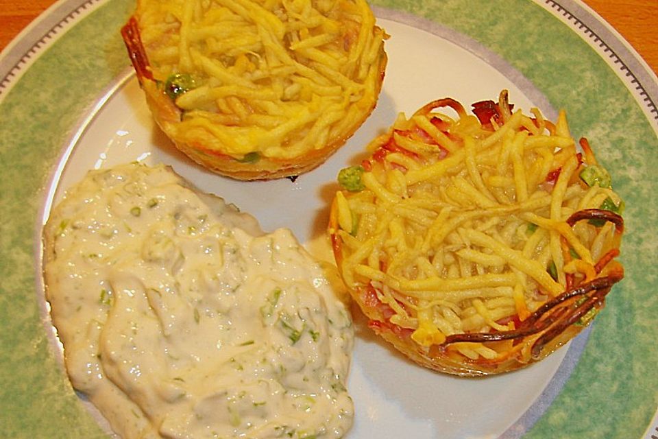 Spaghetti - Muffins mit Kräuterquark