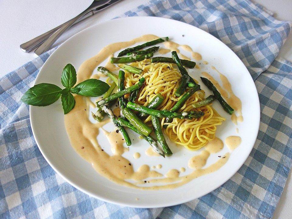 Grüner Spargel mit Spaghetti von FrlM| Chefkoch