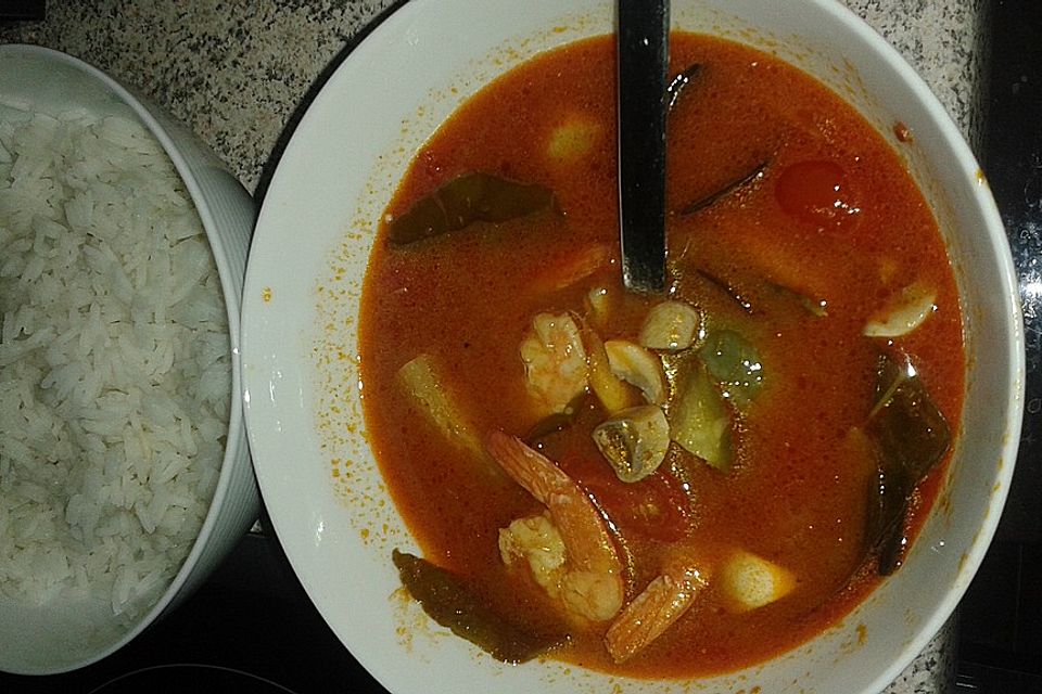 Thailändische Garnelensuppe, scharf - sauer