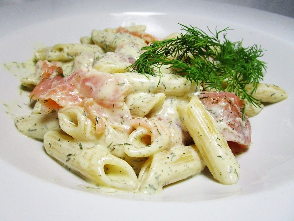 Bandnudeln mit Honig - Senf - Sauce und Räucherlachs von a-christkind ...