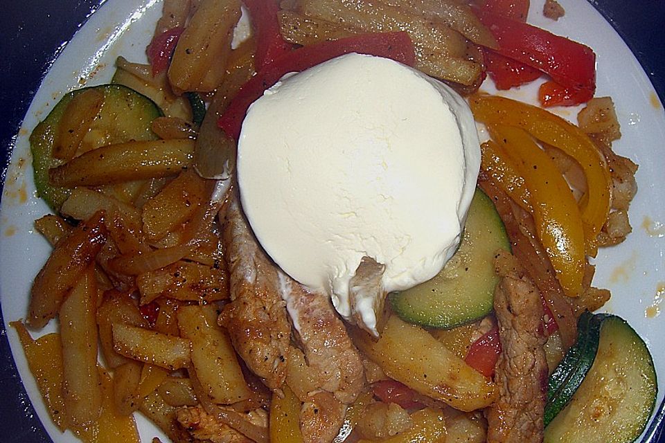 Schnitzelpfanne mit Gemüse