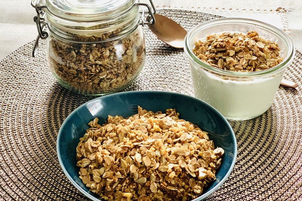 Granola Müsli selbstgebacken