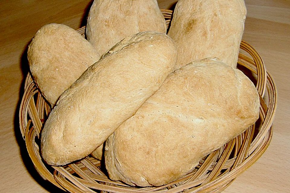 Weißbrotstangen aus Pizzateig