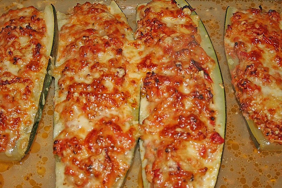 Zucchini gefüllt