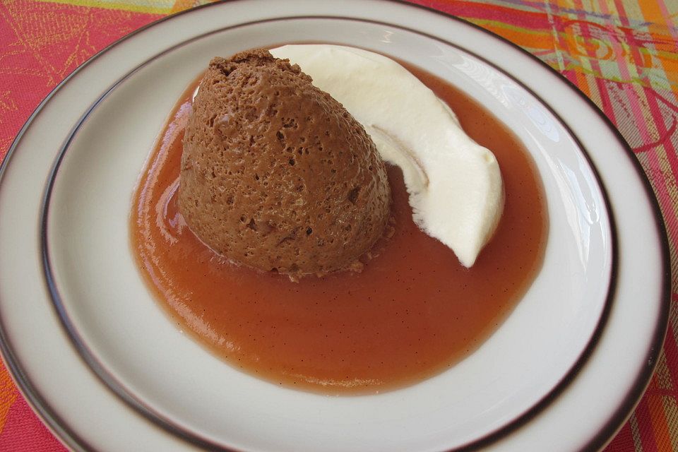 Lebkuchenmousse mit Punschsauce